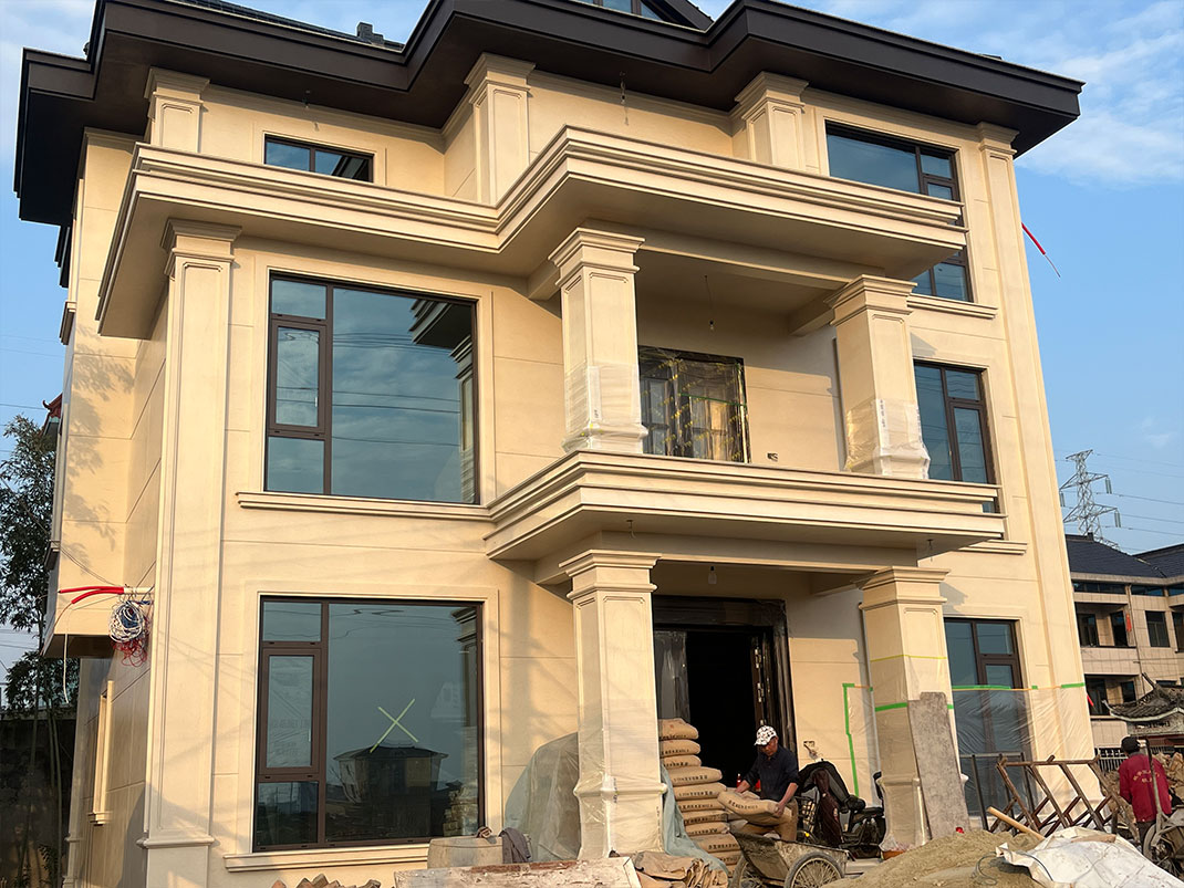 别墅外墙装修现场实拍图